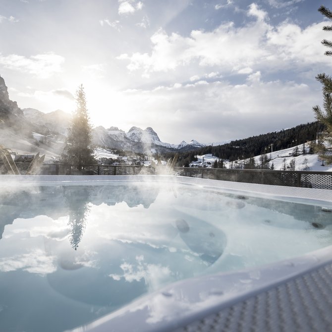 WHIRLPOOL WITH A VIEW